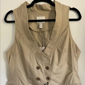 NWT Banana Republic “Heritage” vest. Size 14